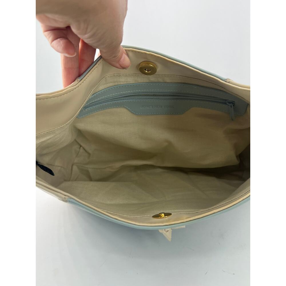 Vintage y2k 2000's  light blue cream hobo-style shoulder bag tassel purse - Picture 8 of 9